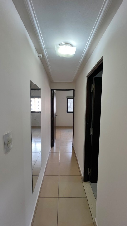 En VENTA Departamento de 2 dormitorios con dependencia frente a Plaza Belgrano, Barrio Sur 