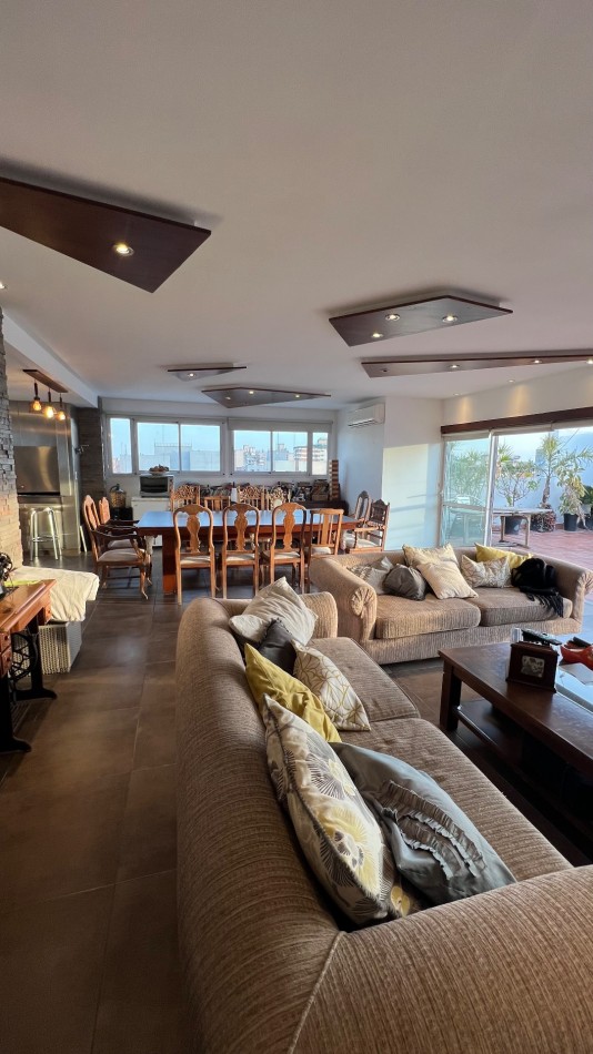 Exclusivo departamento en VENTA con terraza y quincho propios !En Barrio Norte