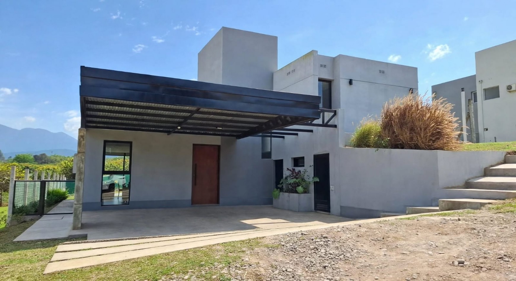 CASA EN VENTA LOS NOGALES COUNTRY PORTAL DEL SOL - APTA CREDITO HIPOTECARIO 