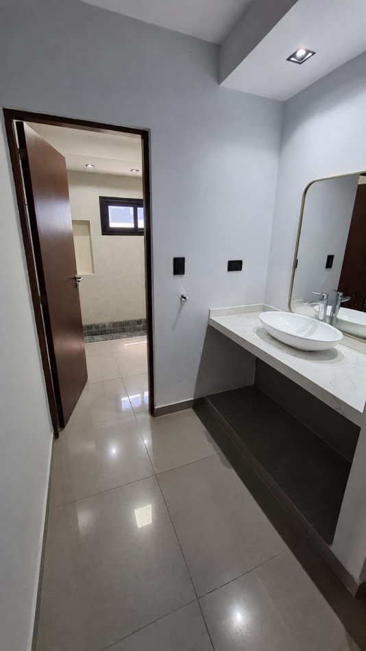 CASA EN VENTA LOS NOGALES COUNTRY PORTAL DEL SOL - APTA CREDITO HIPOTECARIO 