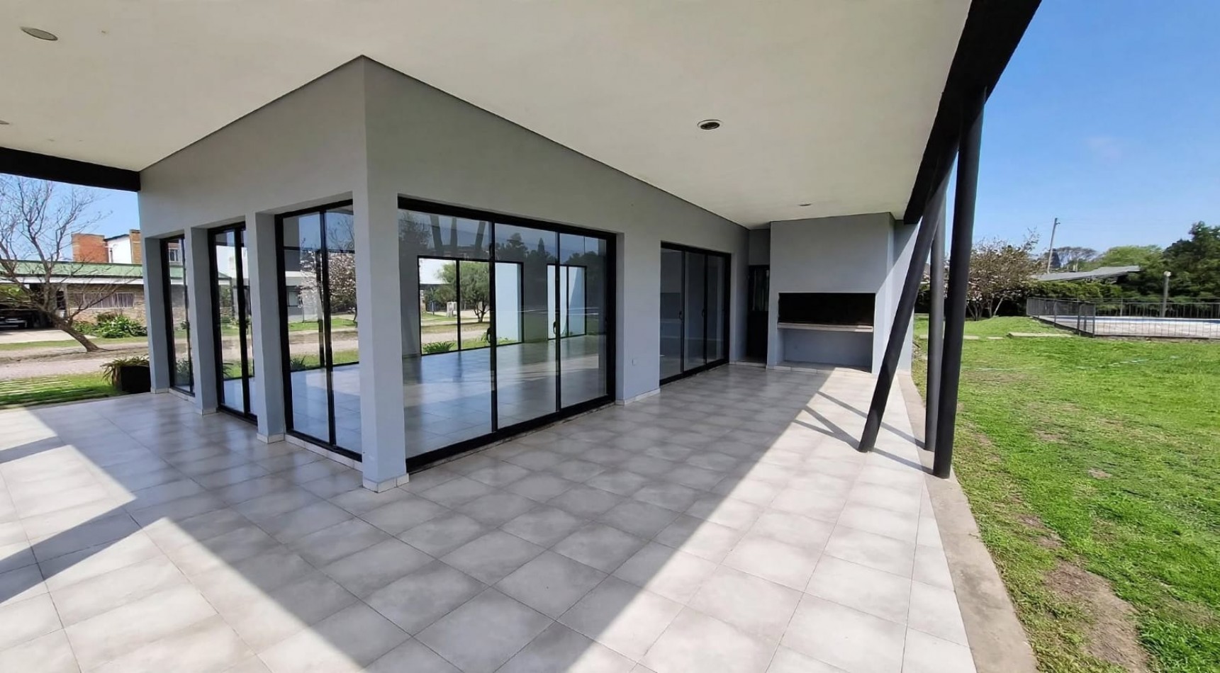 CASA EN VENTA LOS NOGALES COUNTRY PORTAL DEL SOL - APTA CREDITO HIPOTECARIO 