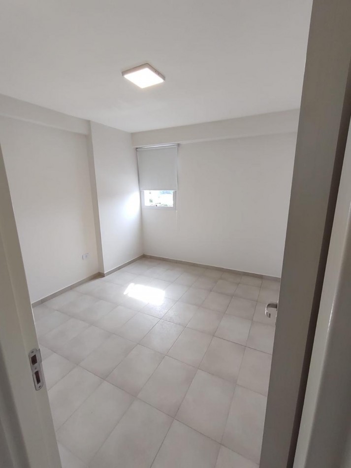 VENTA DE DEPARTAMENTO 1 DORMITORIO, BARRIO SUR 