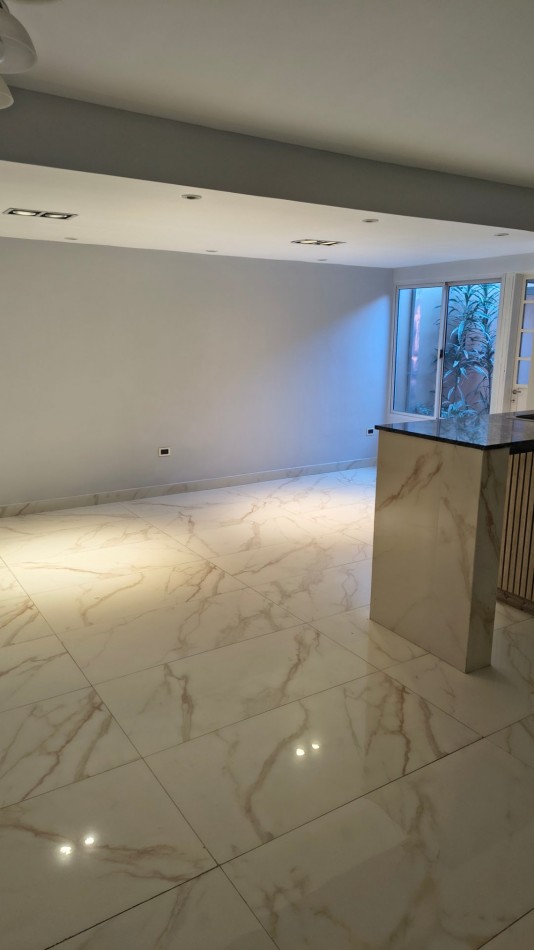 CASA EN VENTA BARRIO POLICIAL 3 (Pegado a Lomas de Tafi ) - CON GRAN REMODELACION 