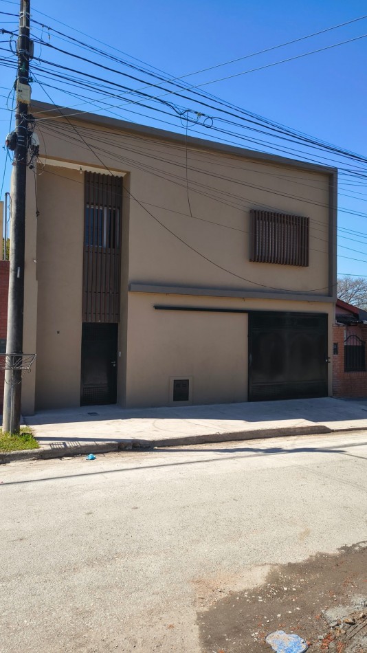 CASA EN VENTA BARRIO POLICIAL 3 (Pegado a Lomas de Tafi ) - CON GRAN REMODELACION 