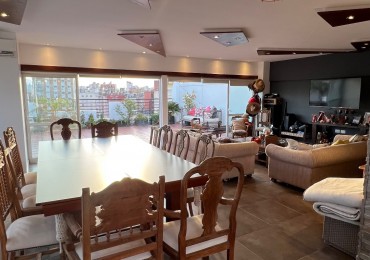 Exclusivo departamento en VENTA con terraza y quincho propios !En Barrio Norte